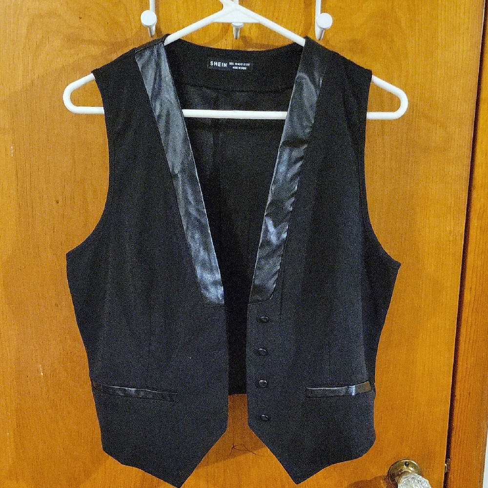 SHEIN Black Vest with Glossy Trim